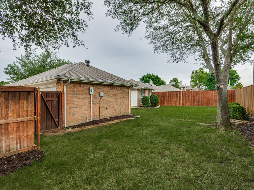 529 Lochwood Drive Murphy TX 75094