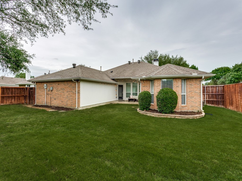 529 Lochwood Drive Murphy TX 75094