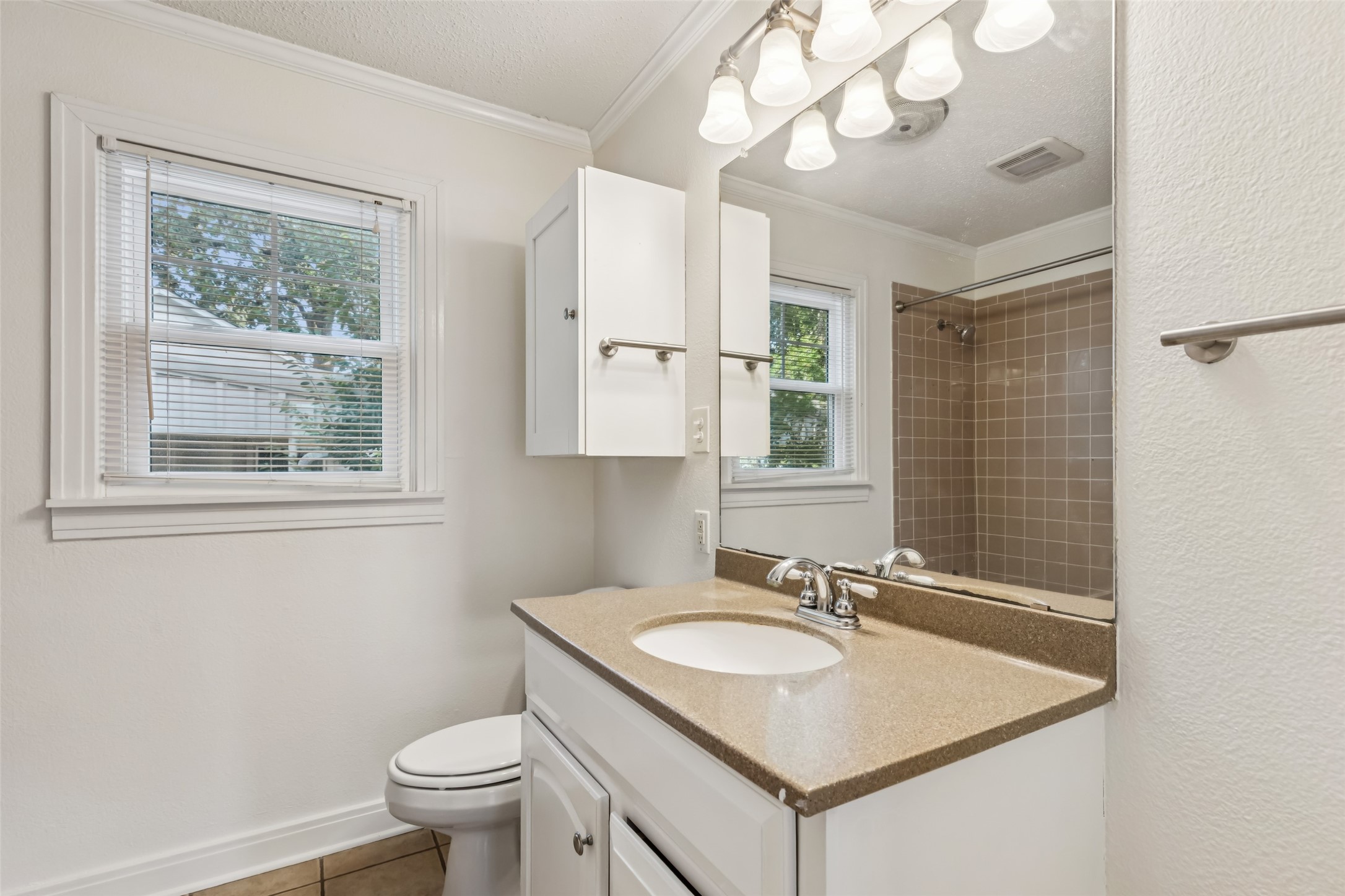 318 N Mckown Avenue Sherman TX 75092