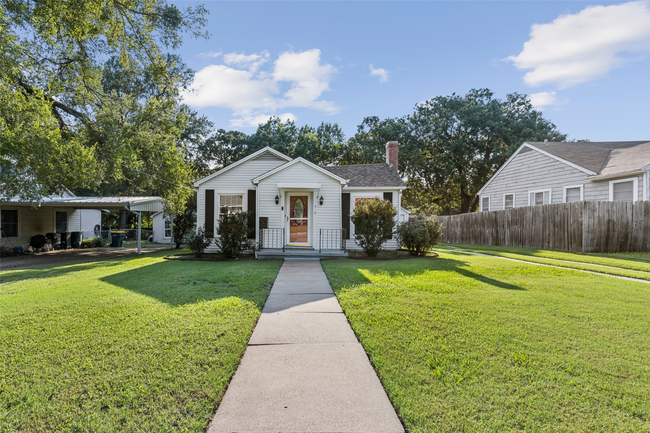 318 N Mckown Avenue Sherman TX 75092