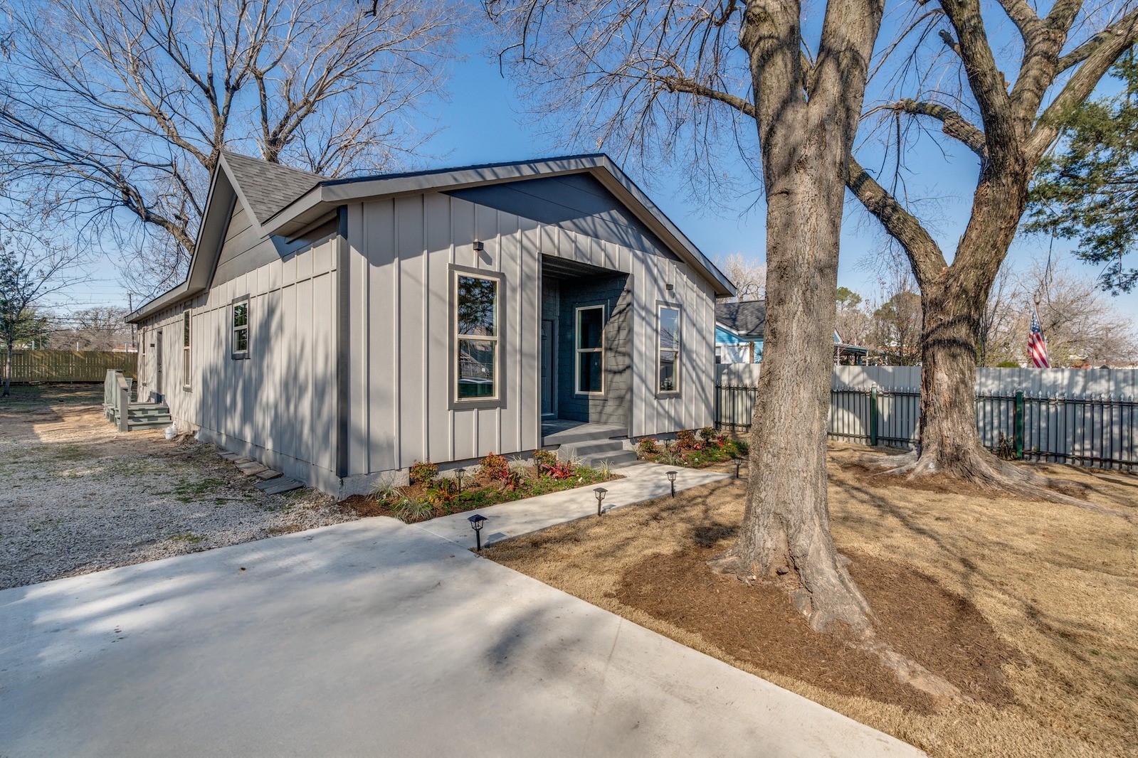 1113 Seaford Drive Dallas TX 75217