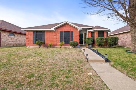 2831 Saint Johns Avenue Lancaster TX 75146