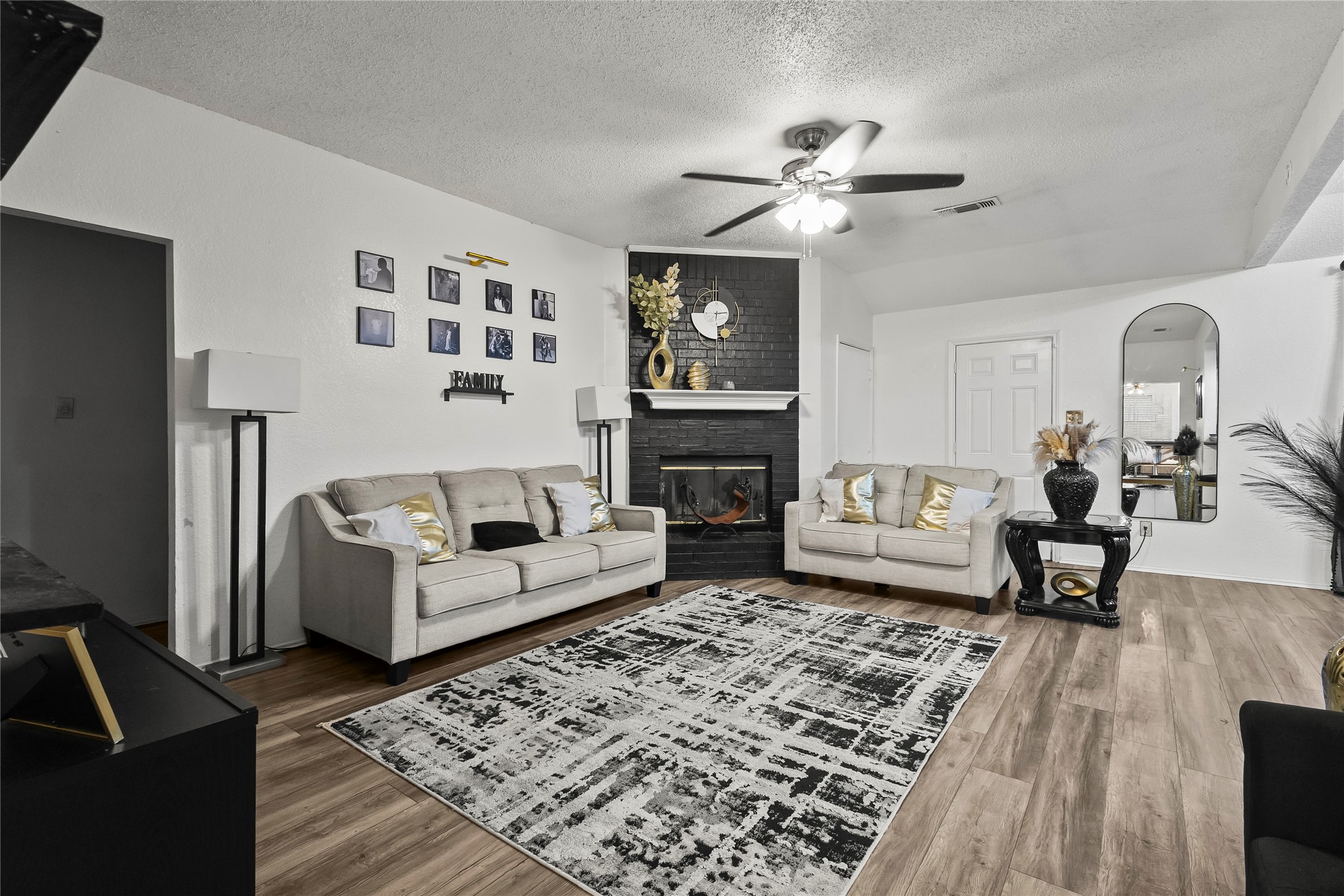 2831 Saint Johns Avenue Lancaster TX 75146