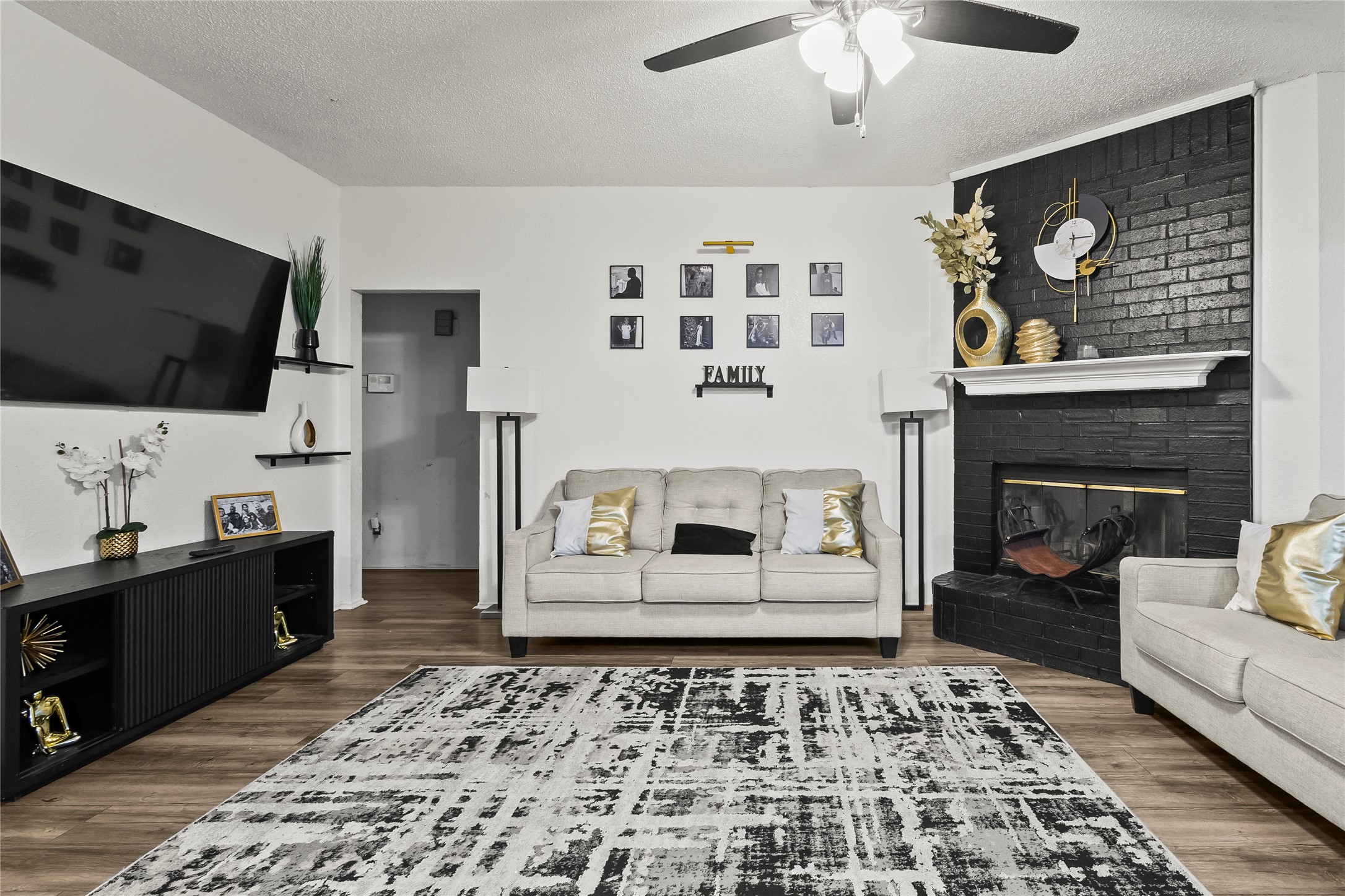 2831 Saint Johns Avenue Lancaster TX 75146