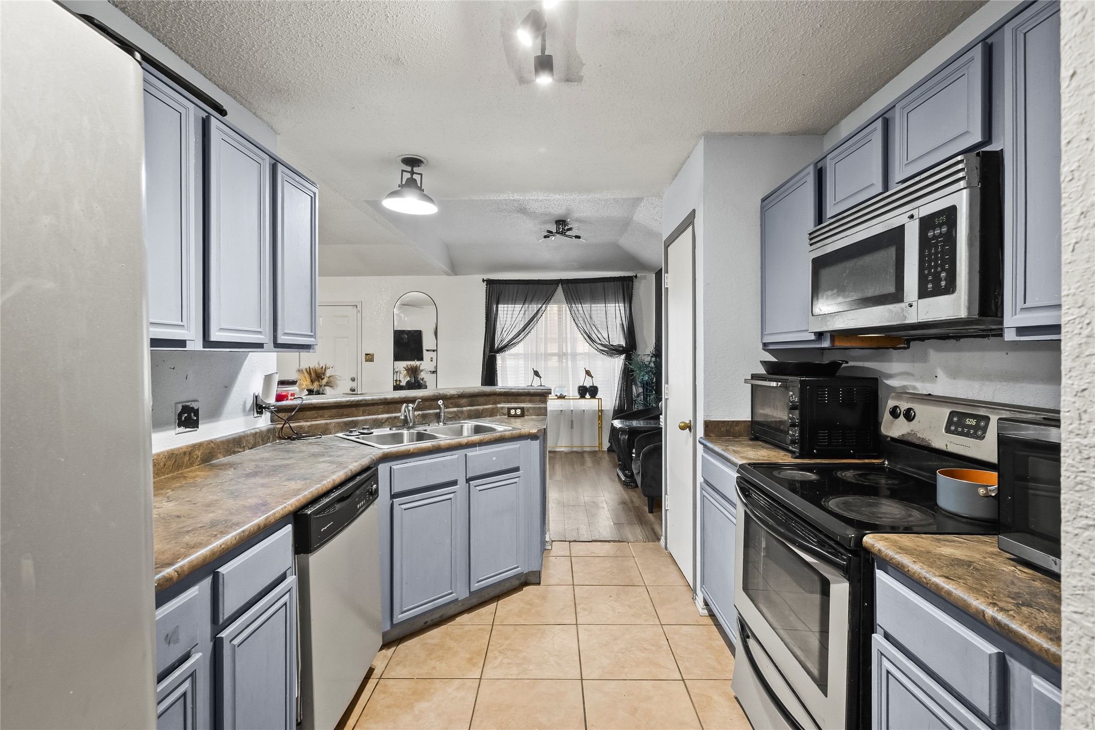 2831 Saint Johns Avenue Lancaster TX 75146