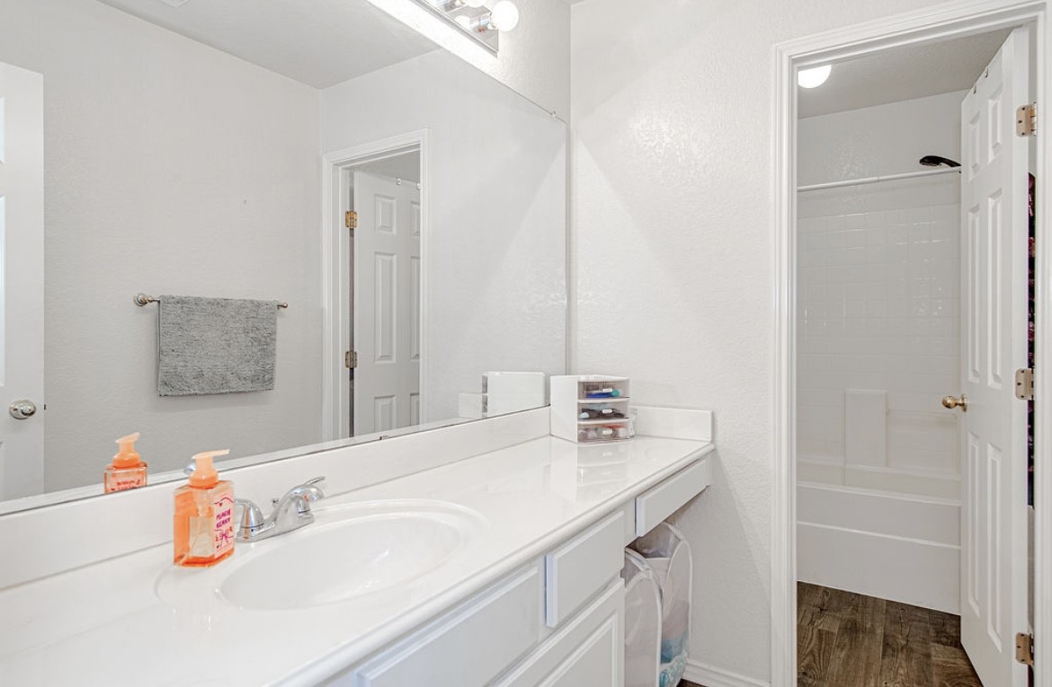 316 Angela Drive Burleson TX 76028