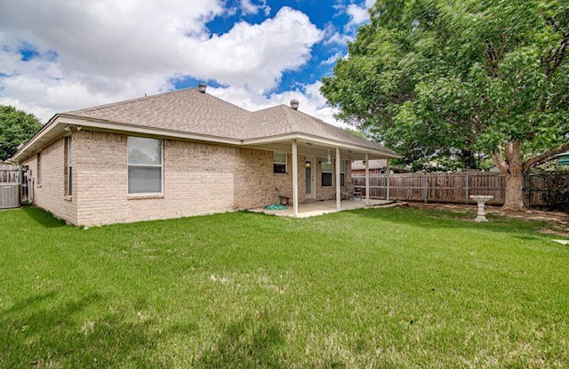 316 Angela Drive Burleson TX 76028