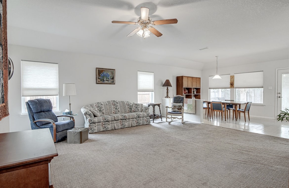 316 Angela Drive Burleson TX 76028