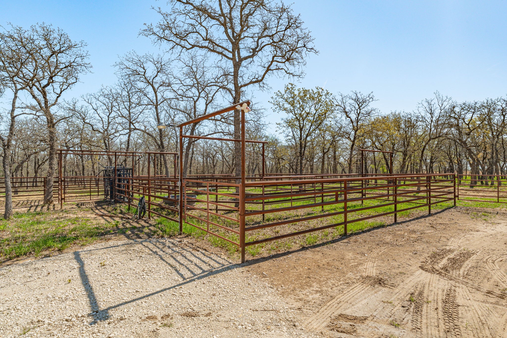 1375 County Road 253 Stephenville TX 76401