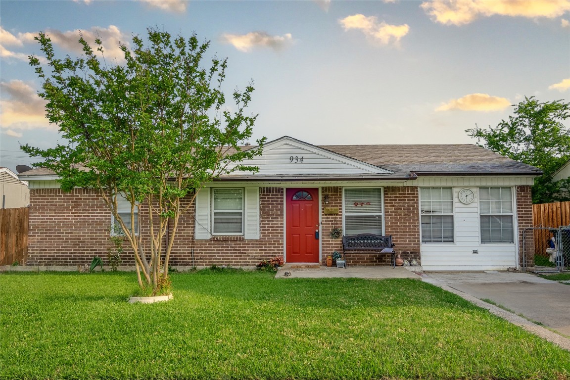 934 Lister Drive Garland TX 75040