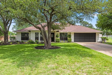 208 Tanglewood Trail Stephenville TX 76401