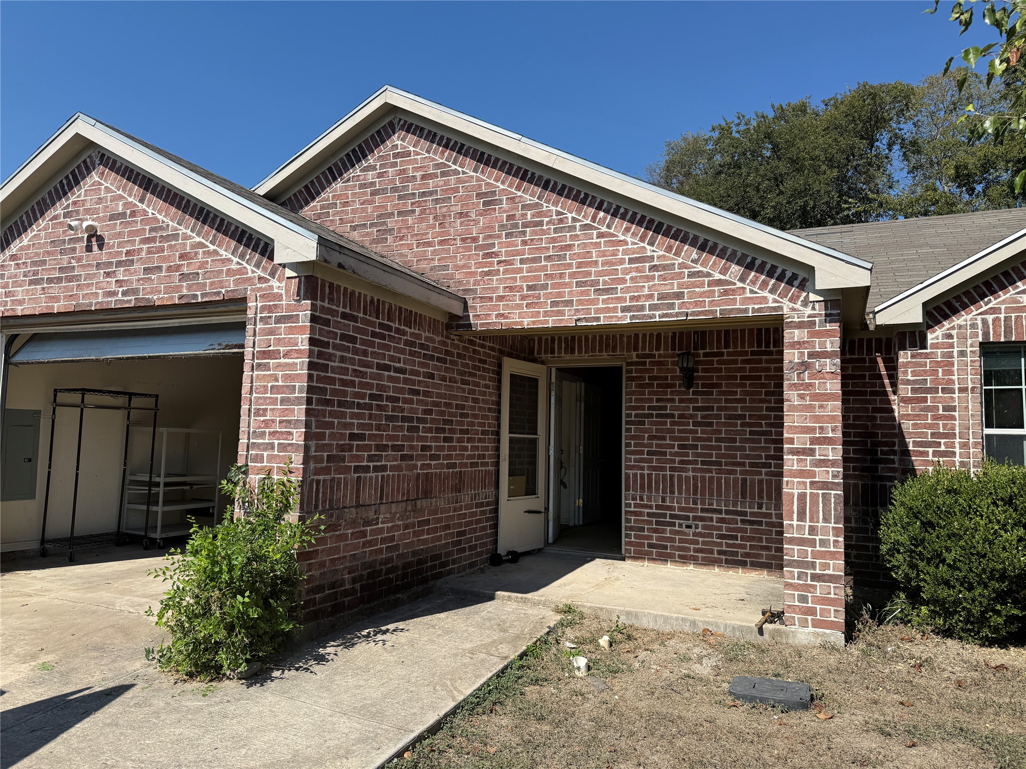 2503 Lyola Street Dallas TX 75241