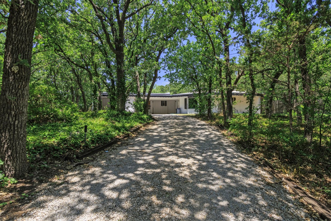 108 Ricky Lane Burleson TX 76028