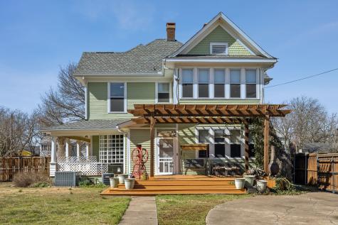 819 S Crockett Street Sherman TX 75090
