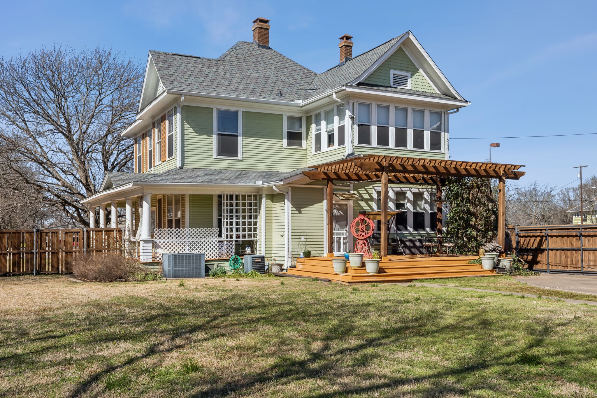 819 S Crockett Street Sherman TX 75090