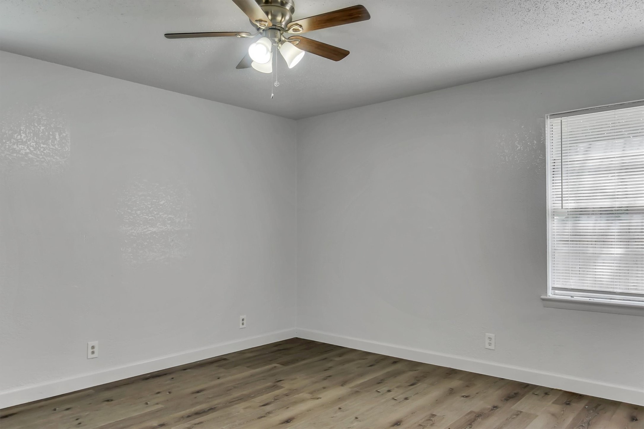2007 E Park Row Drive Arlington TX 76010