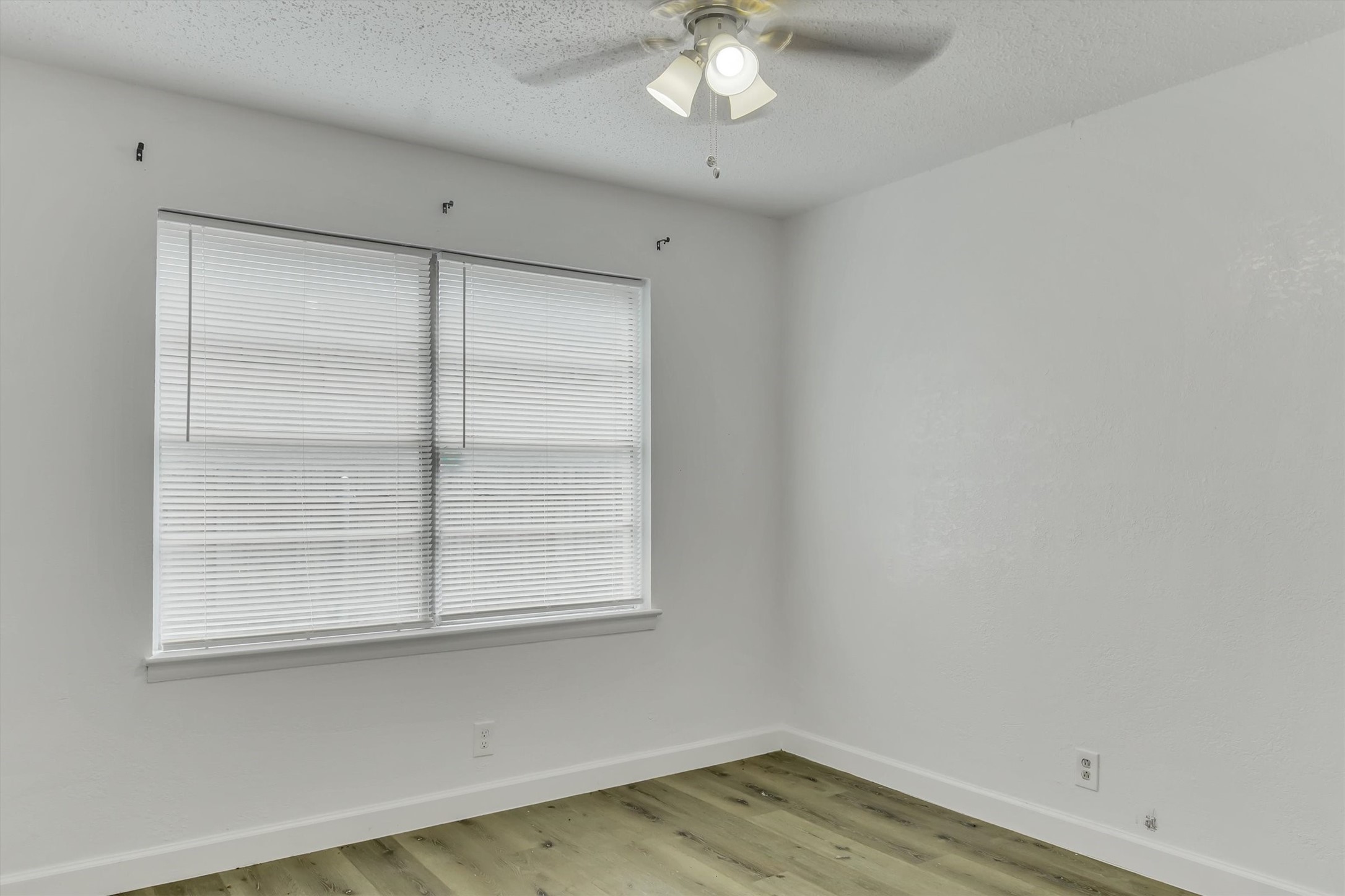 2007 E Park Row Drive Arlington TX 76010