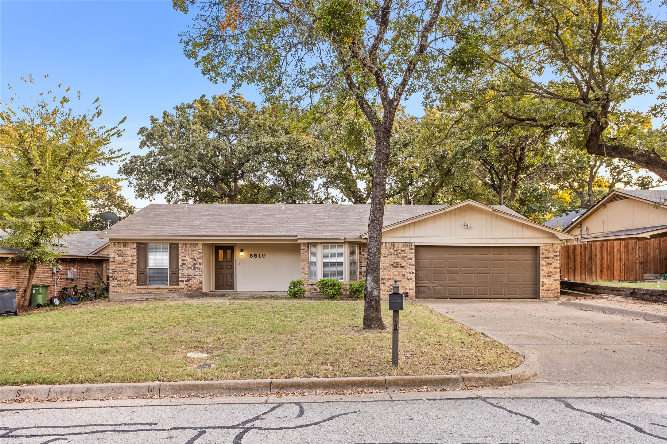 5510 Ivy Hill Drive Arlington TX 76016