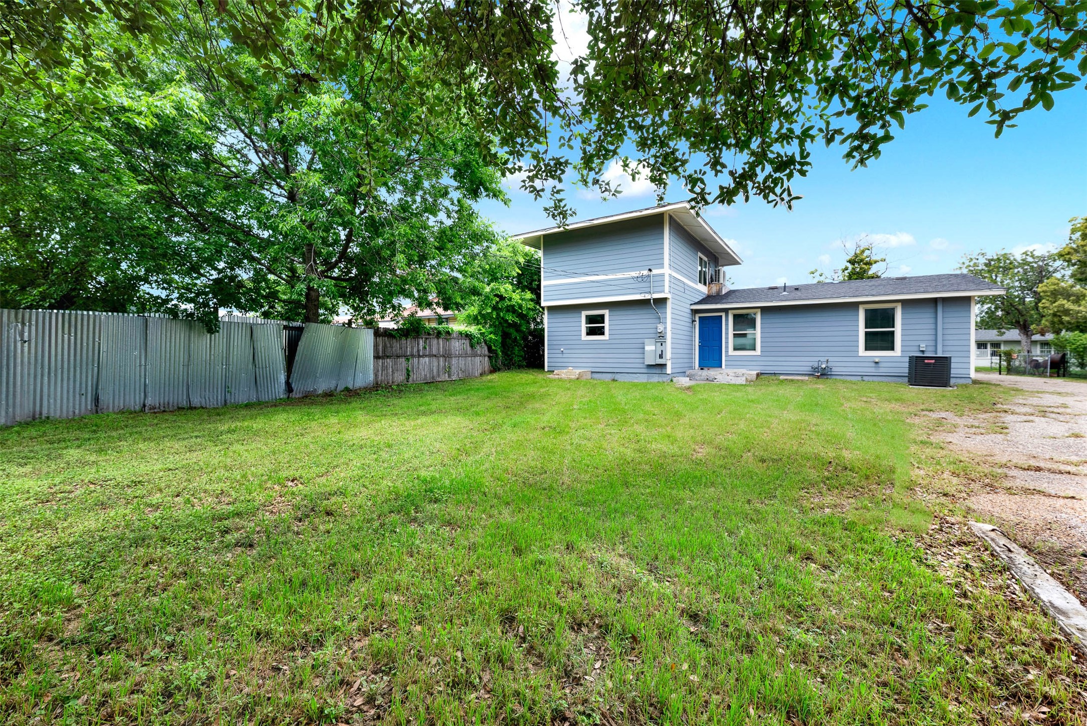 1032 Hoke Smith Drive Dallas TX 75224