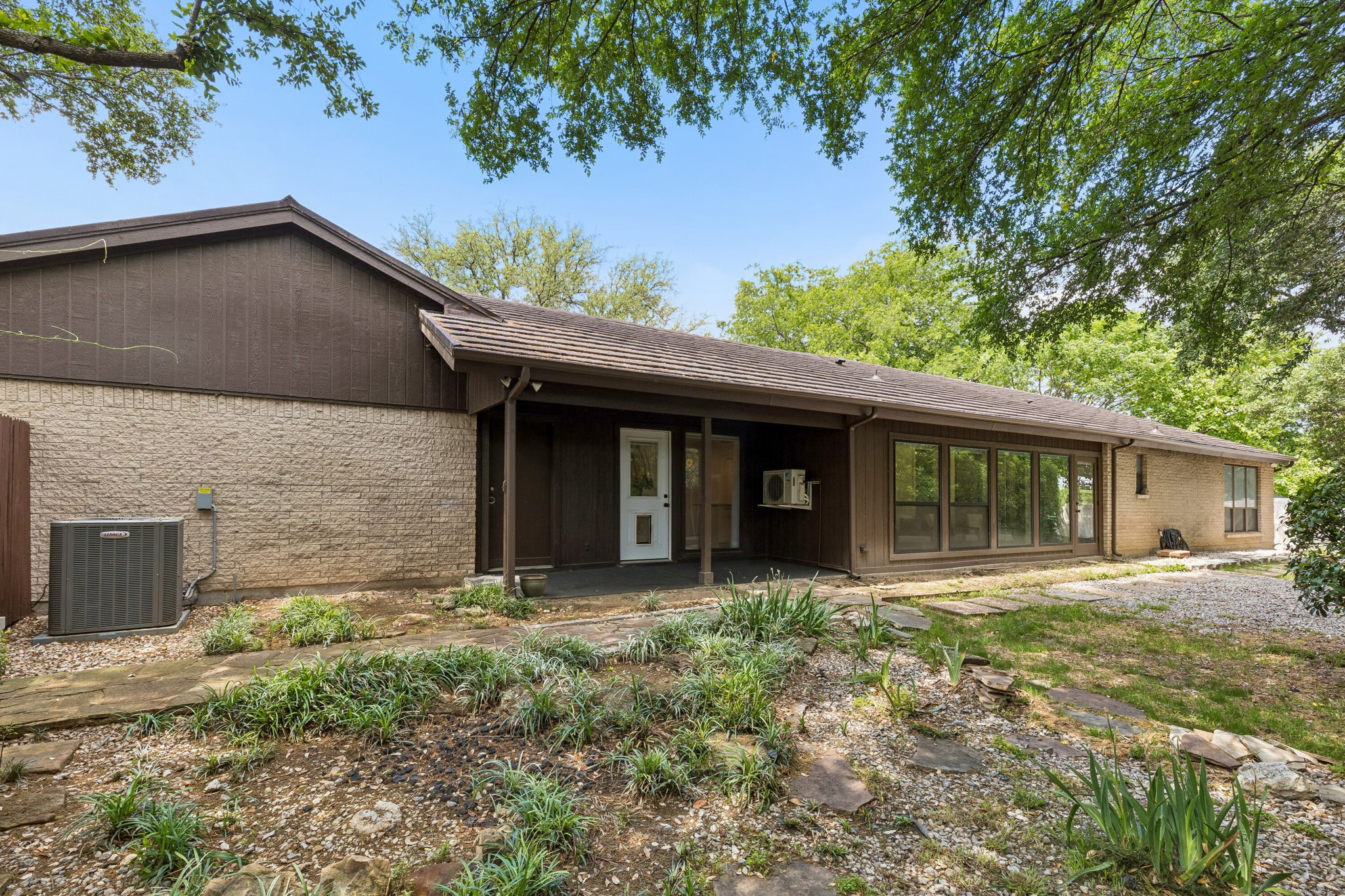 24 Legend Road Benbrook TX 76132