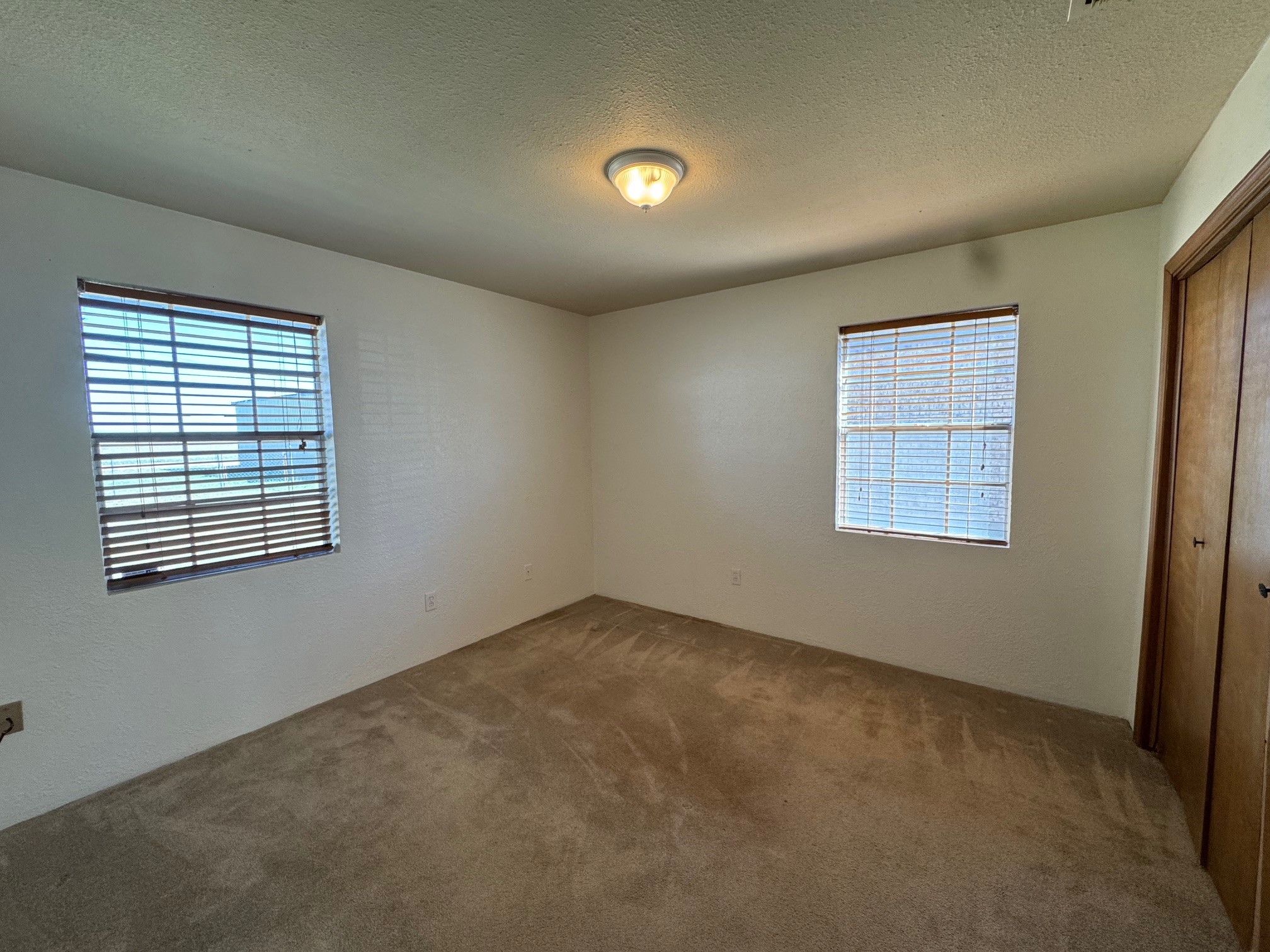 710 Charles Street Seymour TX 76380