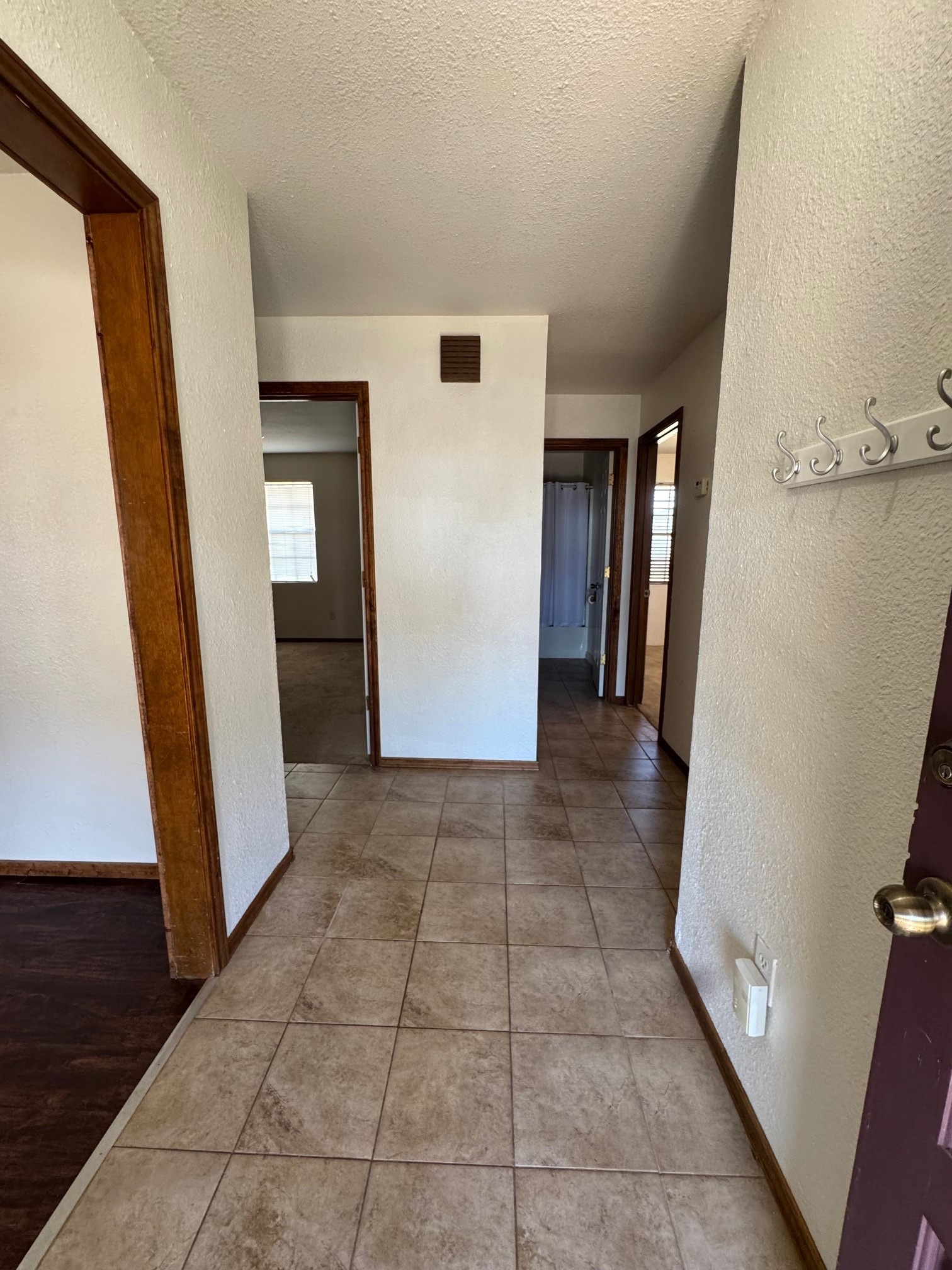 710 Charles Street Seymour TX 76380
