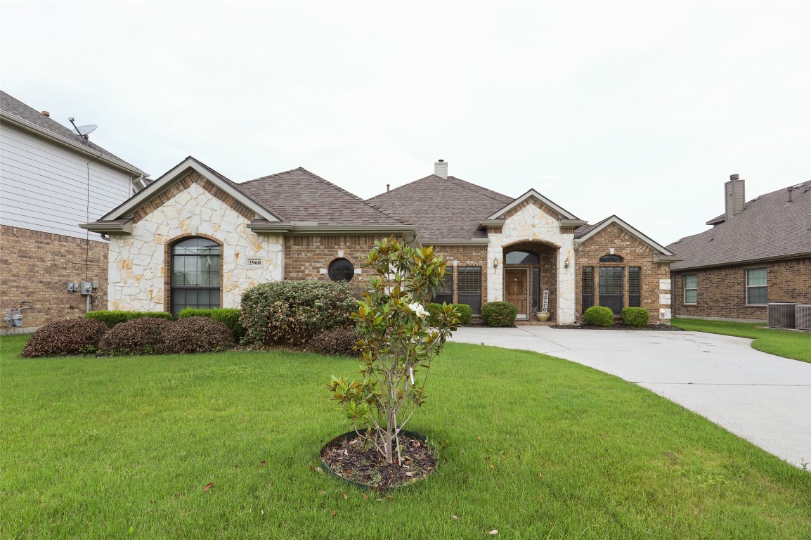 2960 La Roda Grand Prairie TX 75054