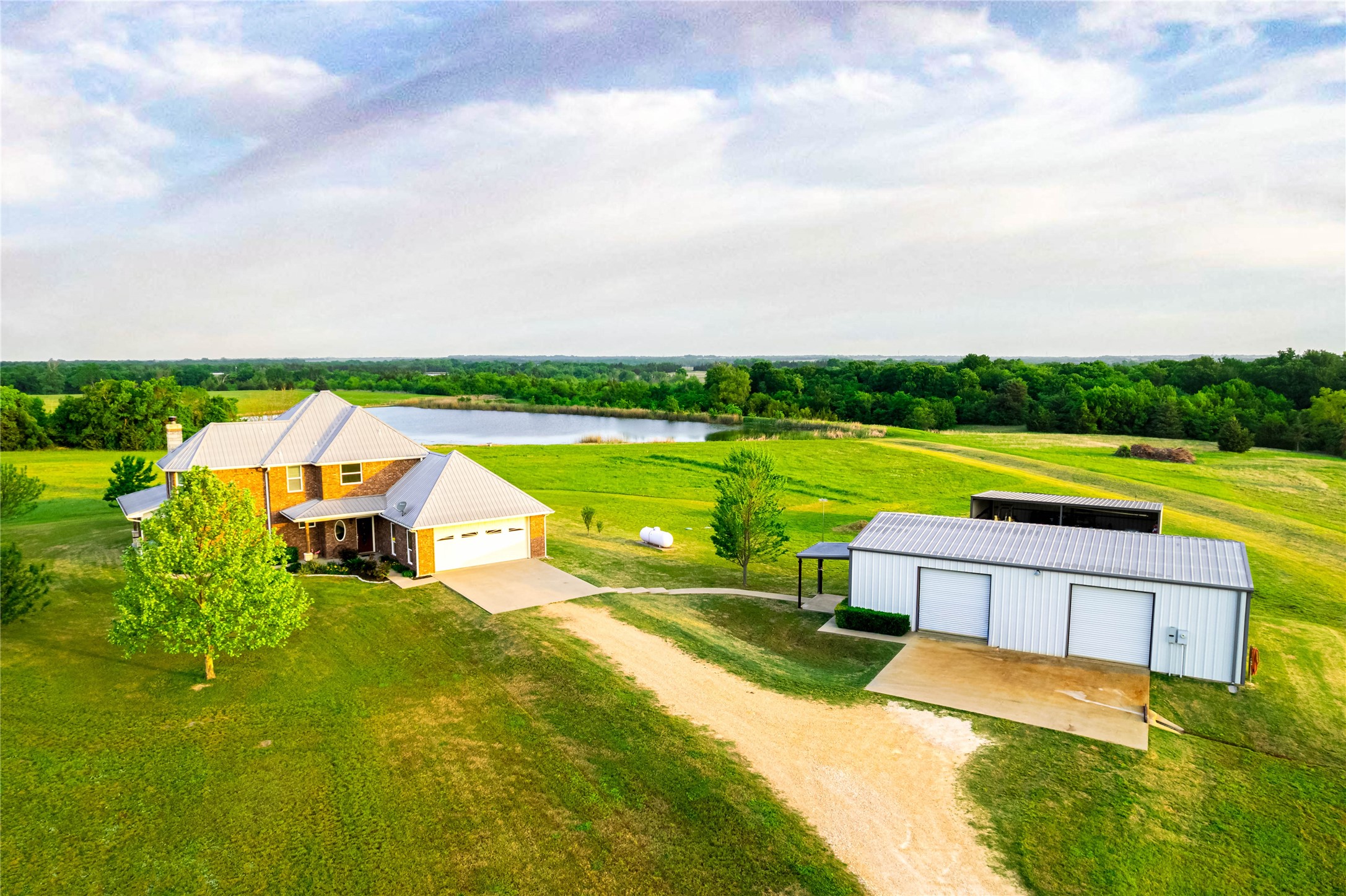 1906 Farm Road 1506 Paris TX 75460