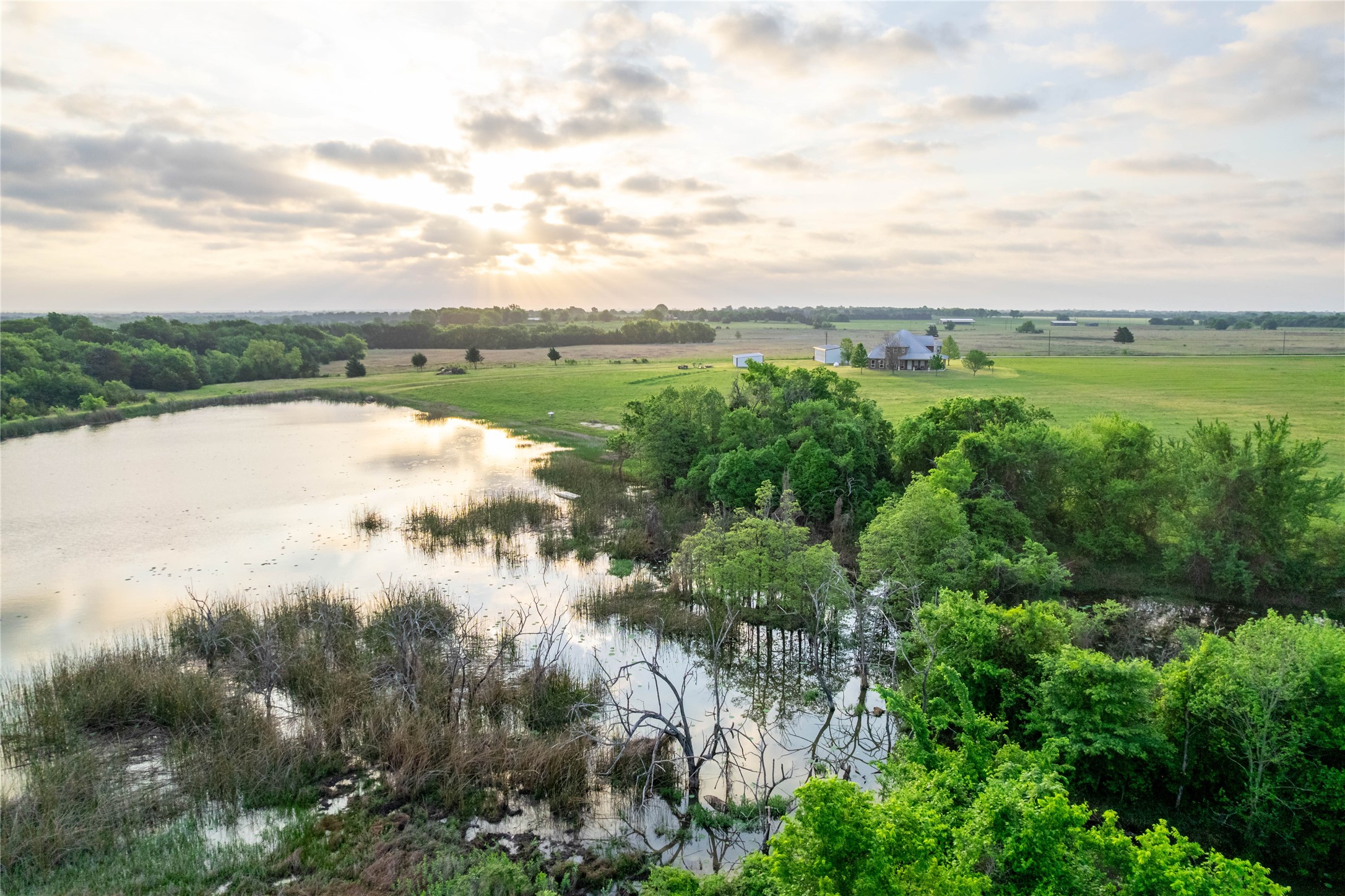 1906 Farm Road 1506 Paris TX 75460