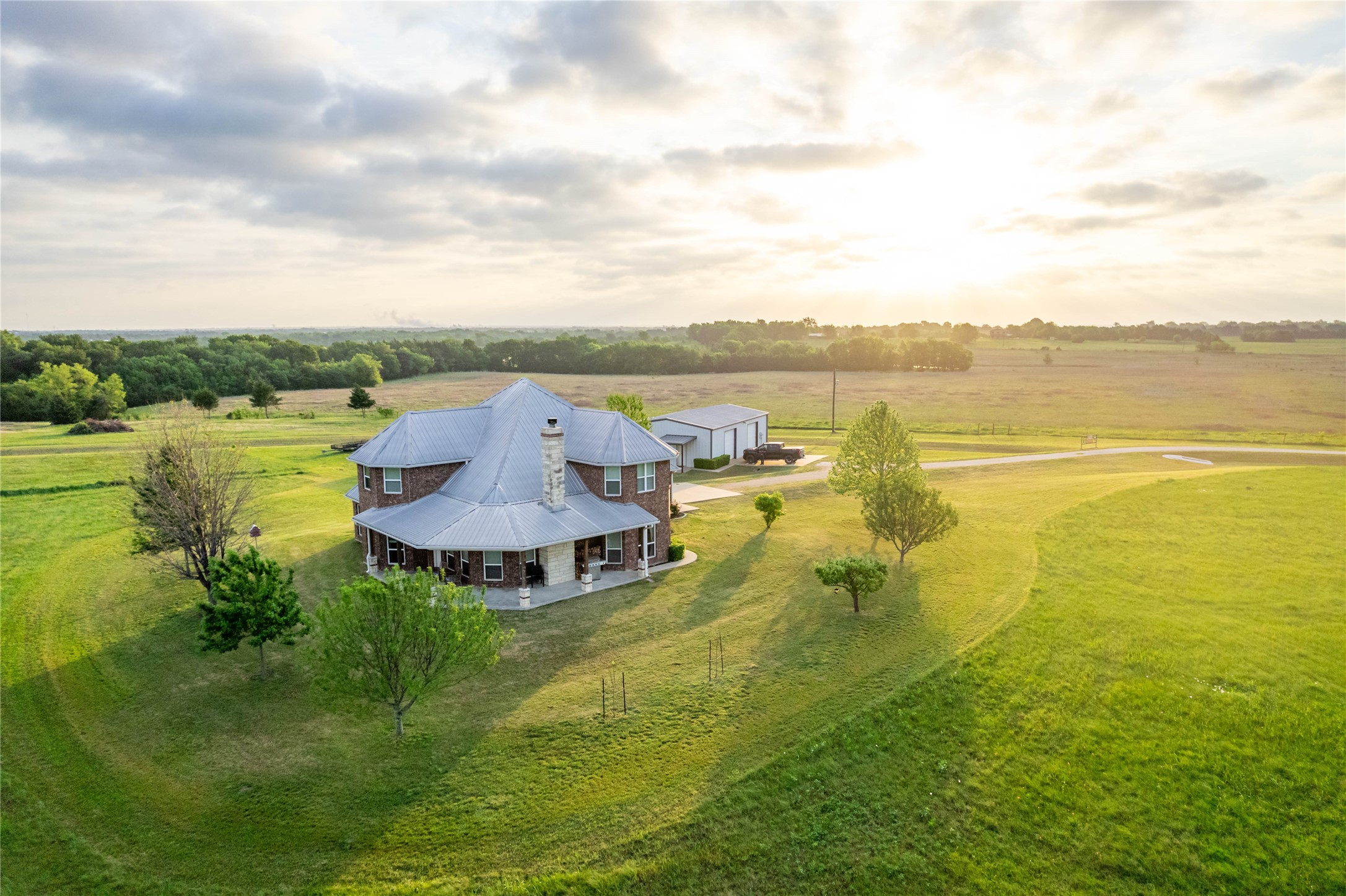 1906 Farm Road 1506 Paris TX 75460