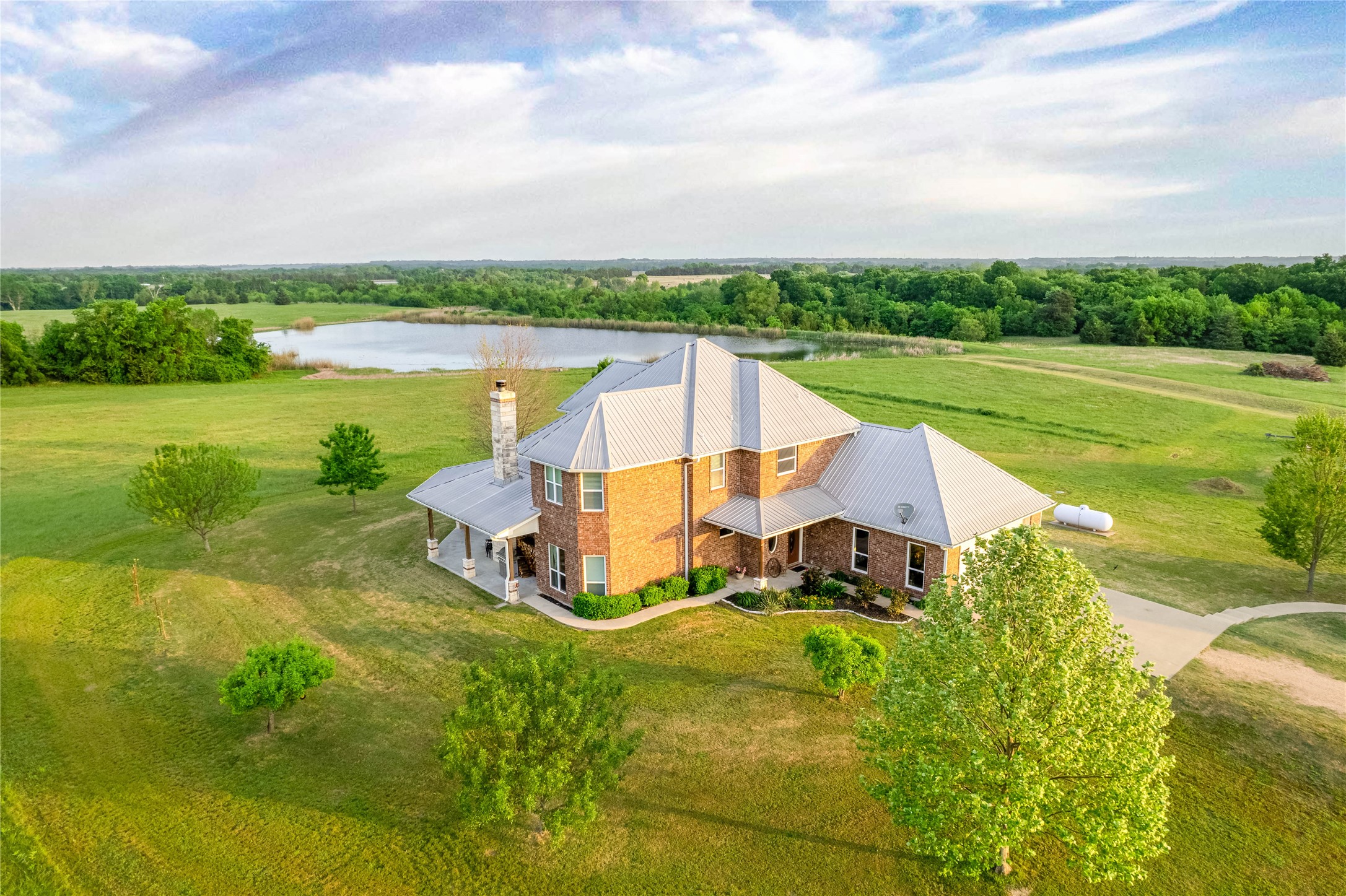 1906 Farm Road 1506 Paris TX 75460