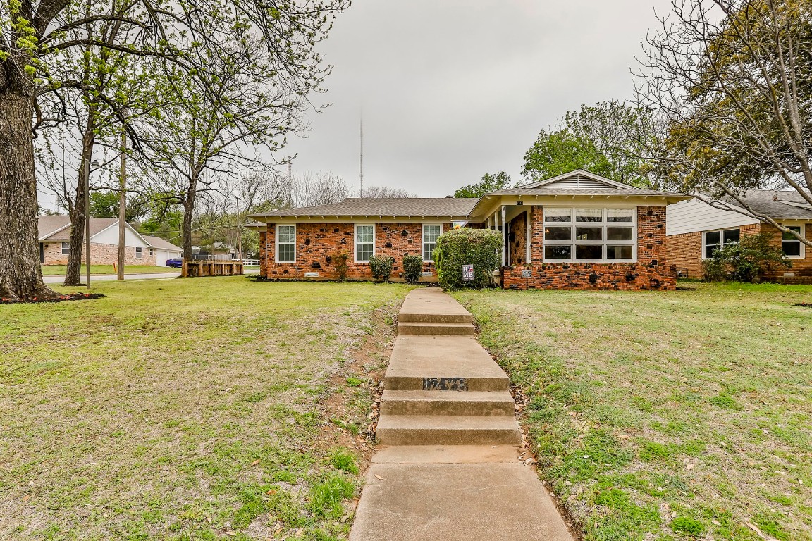 1748 Lake Shore Drive Fort Worth TX 76103