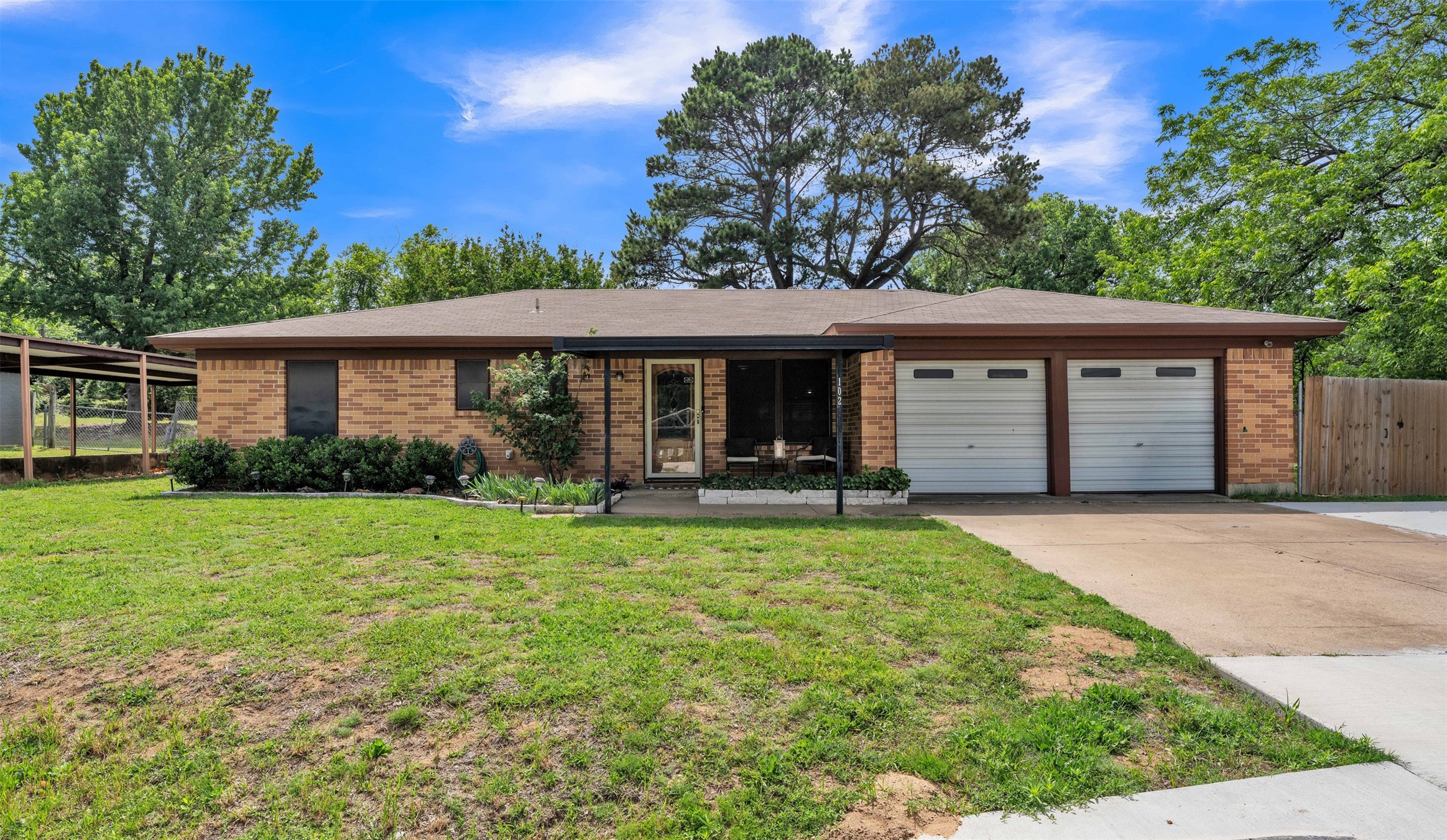 102 Thomas Street Joshua TX 76058