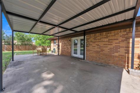 102 Thomas Street Joshua TX 76058