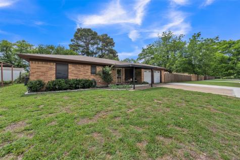 102 Thomas Street Joshua TX 76058