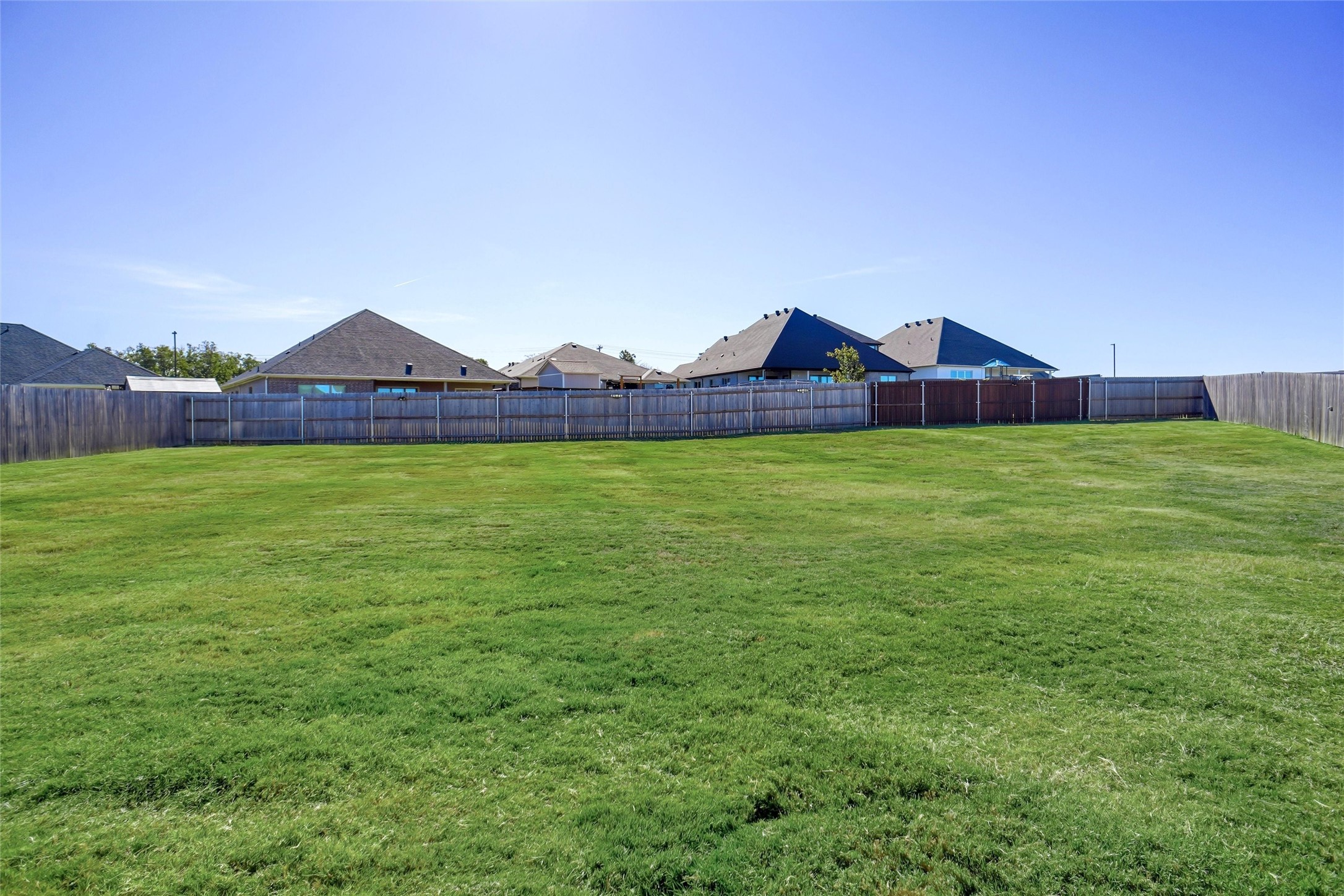2673 River Bank Drive Burleson TX 76028