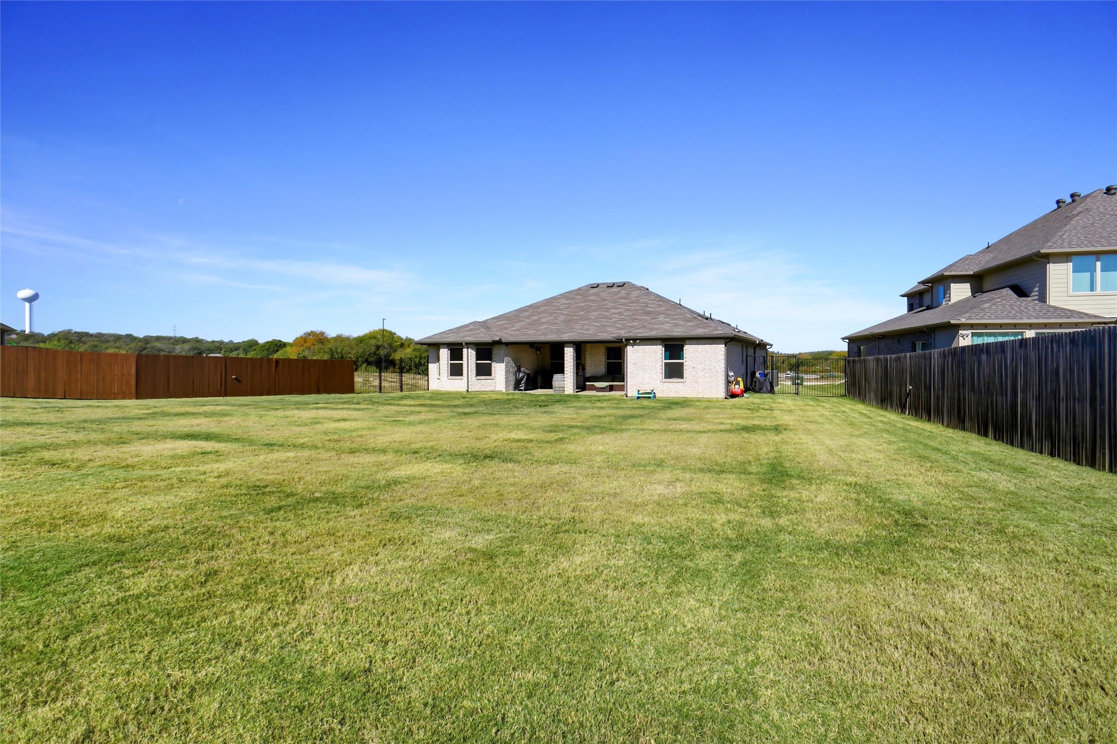 2673 River Bank Drive Burleson TX 76028