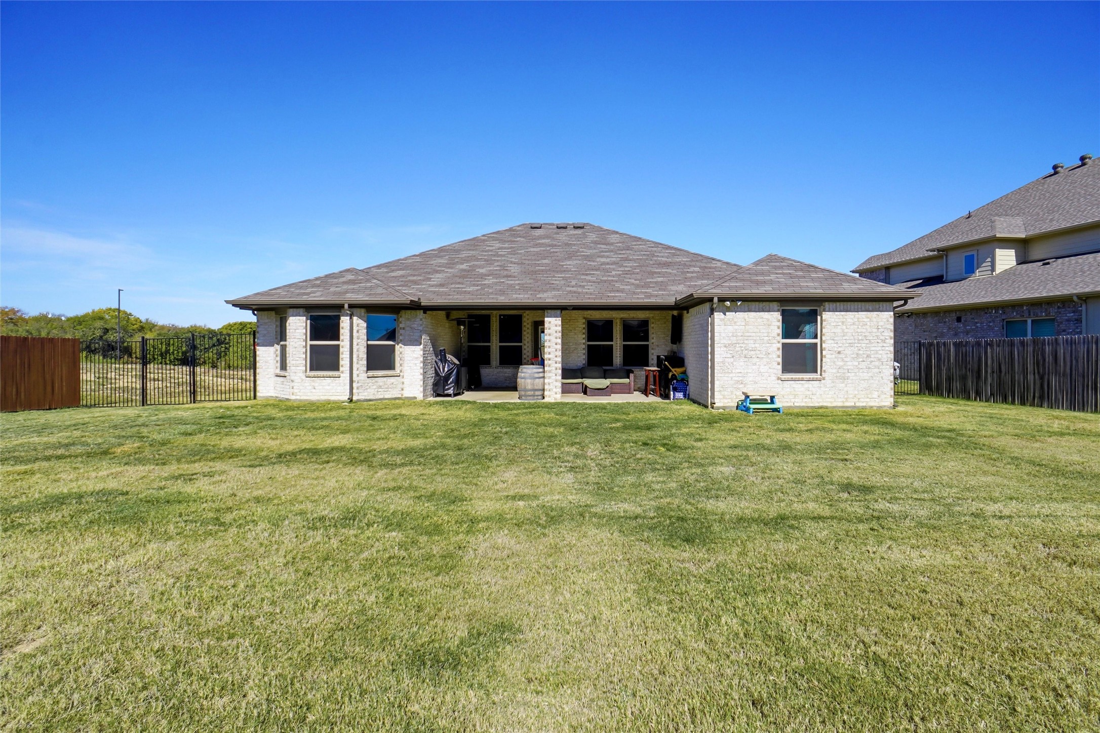 2673 River Bank Drive Burleson TX 76028