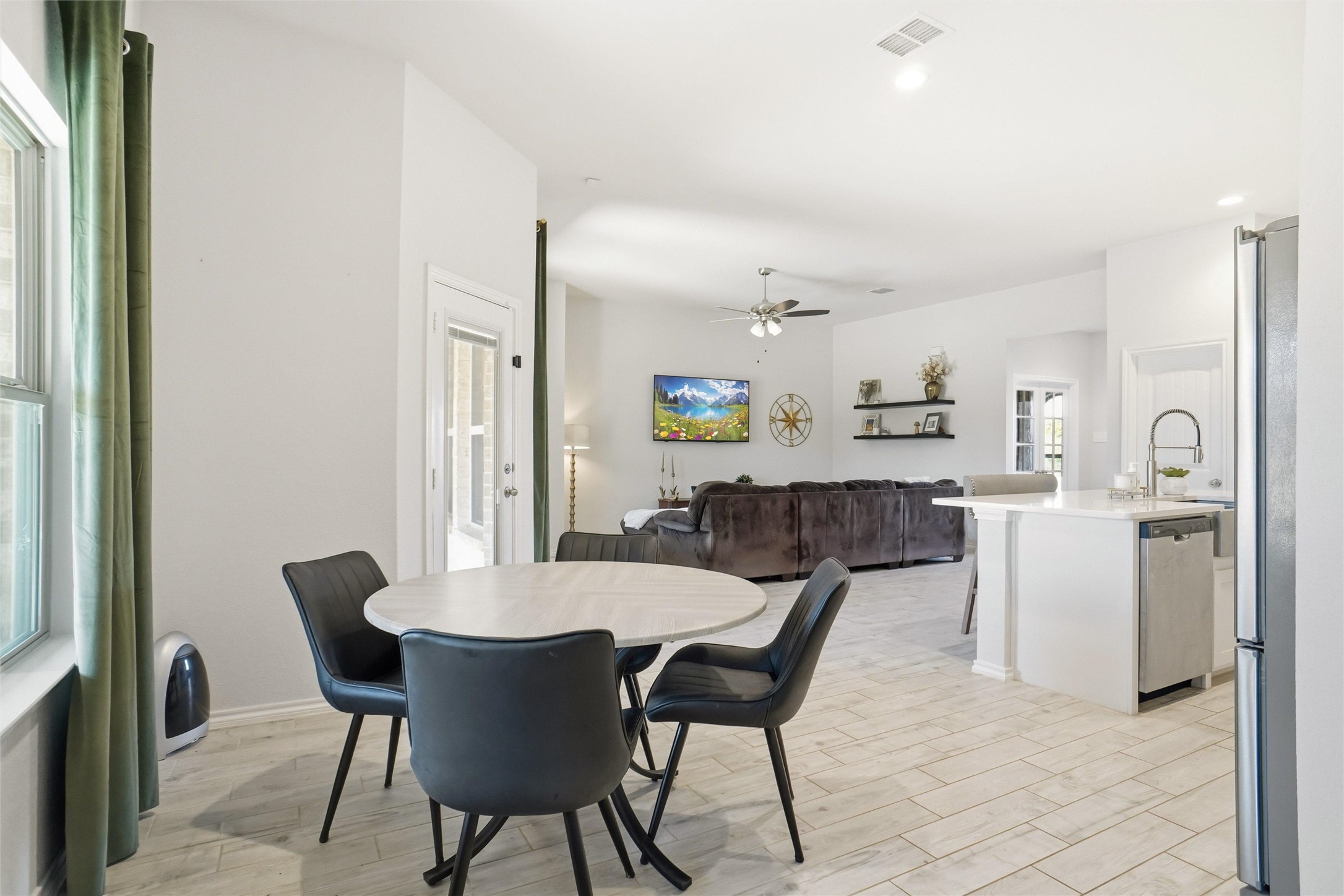 2673 River Bank Drive Burleson TX 76028