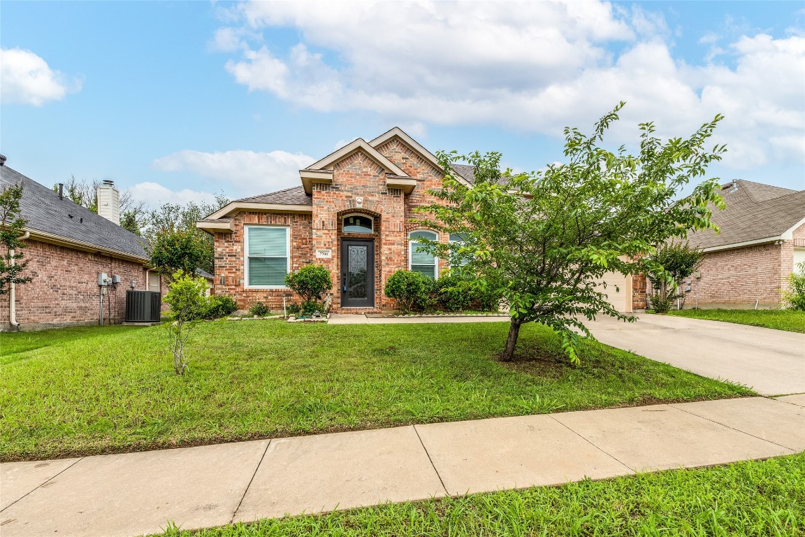 7708 Pittsford Lane Arlington TX 76002