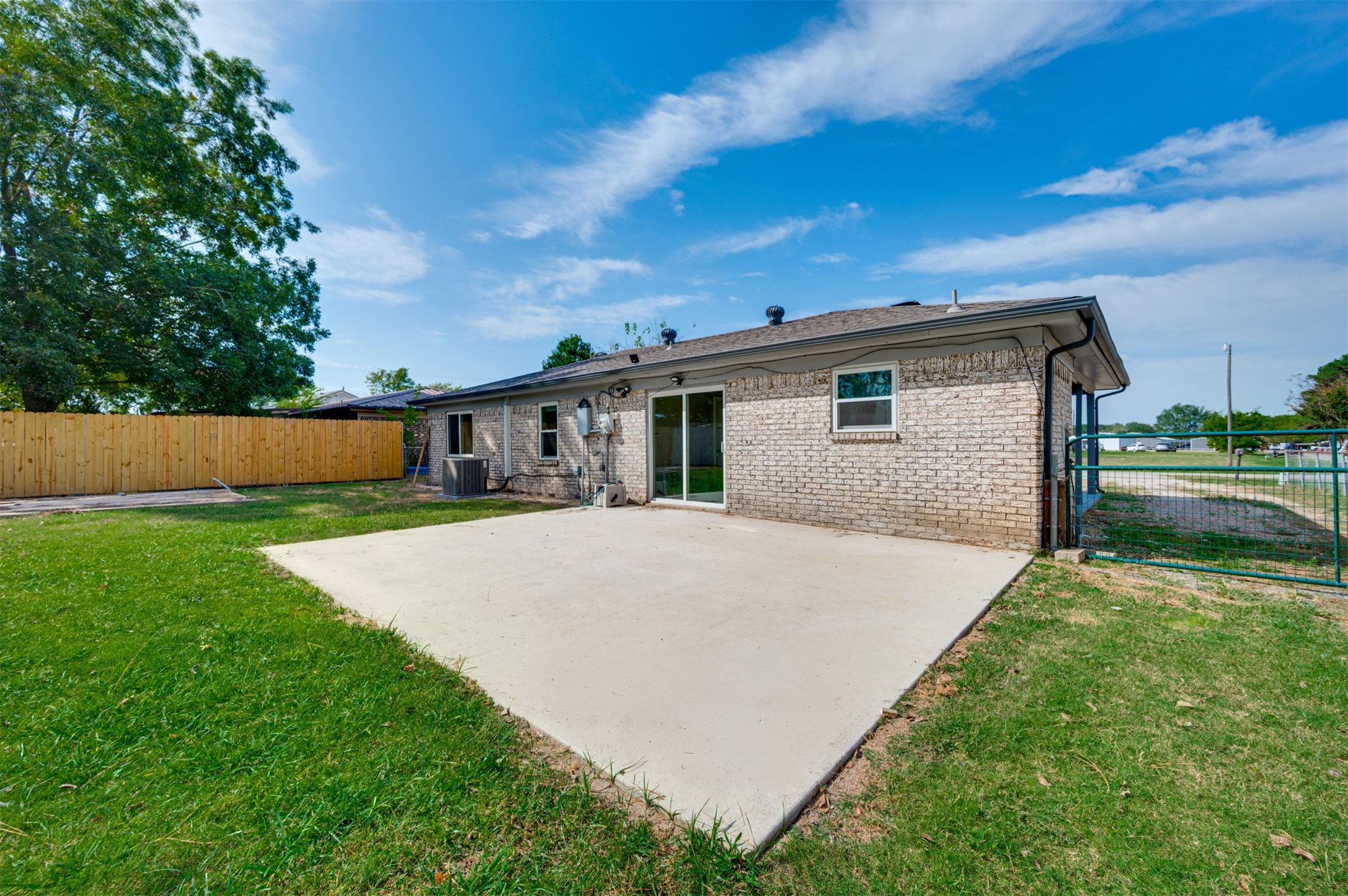 130 Wright Drive Blossom TX 75416