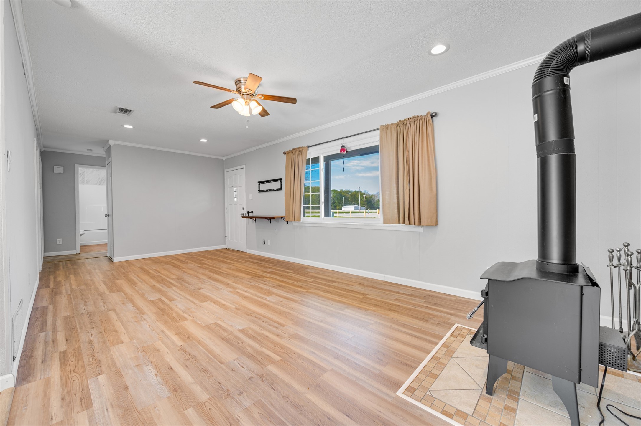 130 Wright Drive Blossom TX 75416