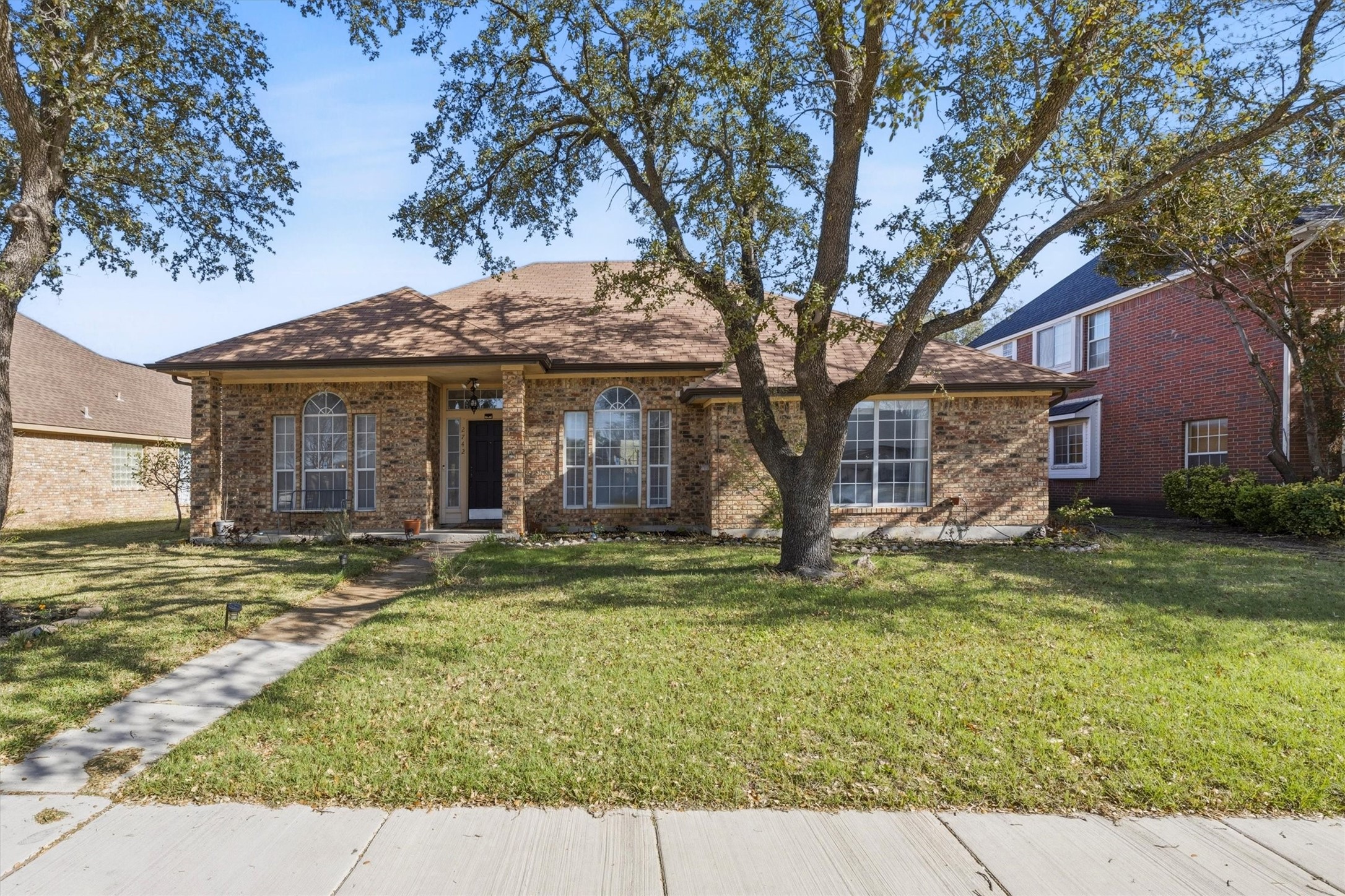 2742 Claremont Drive Grand Prairie TX 75052