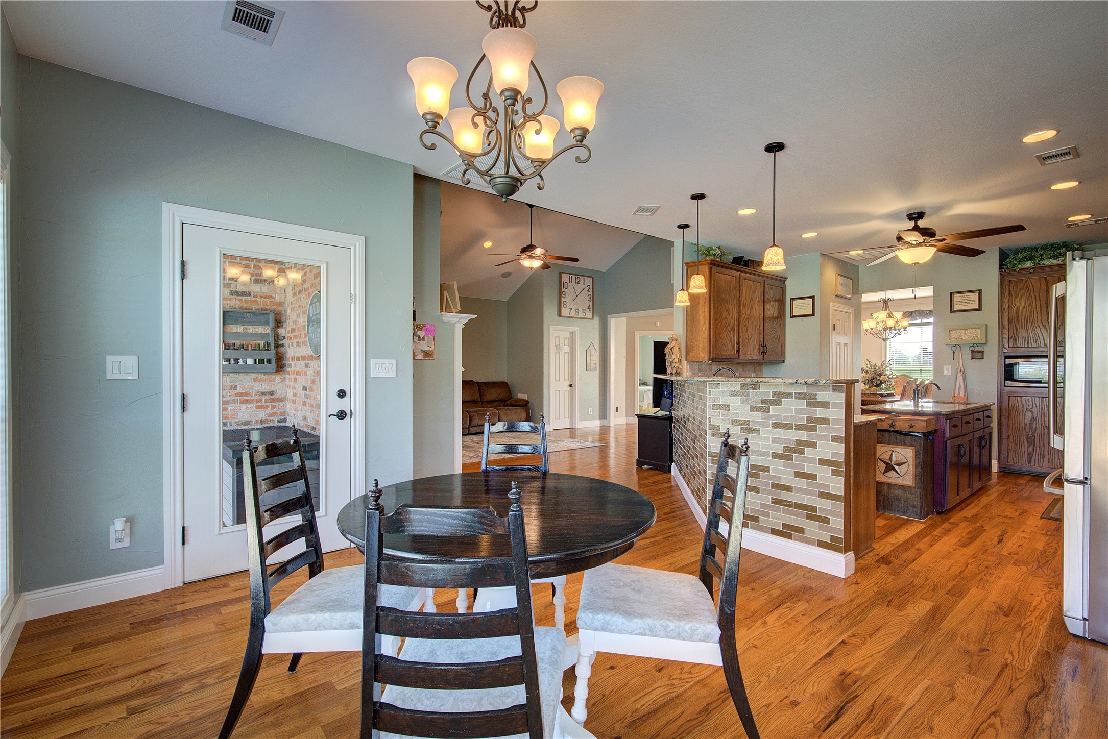 690 County Road 3020 Mount Vernon TX 75457