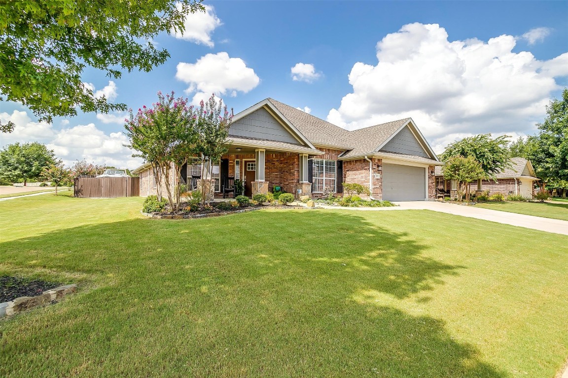 712 Lone Oak Court Burleson TX 76028