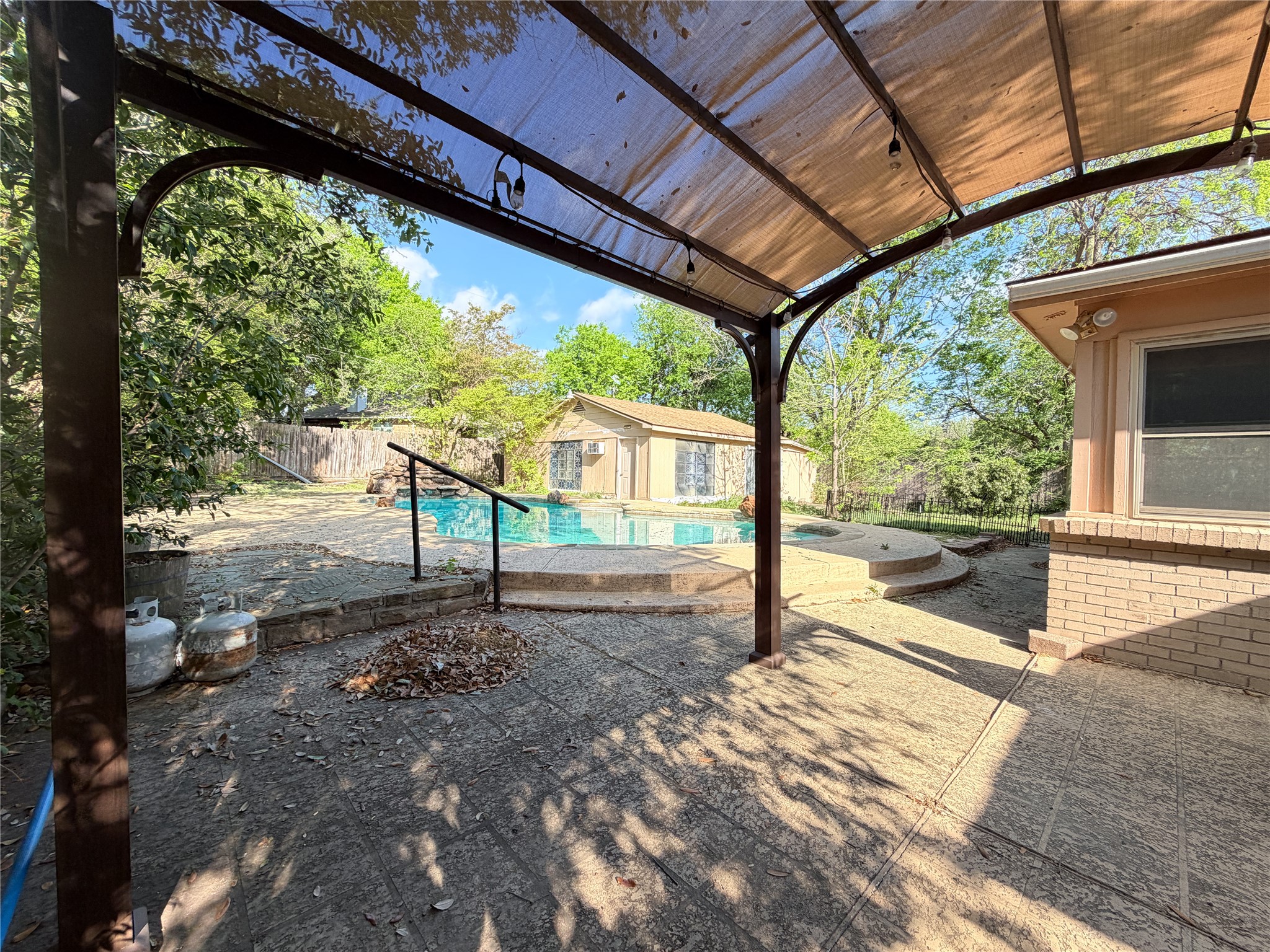 1118 Bryant Street Benbrook TX 76126