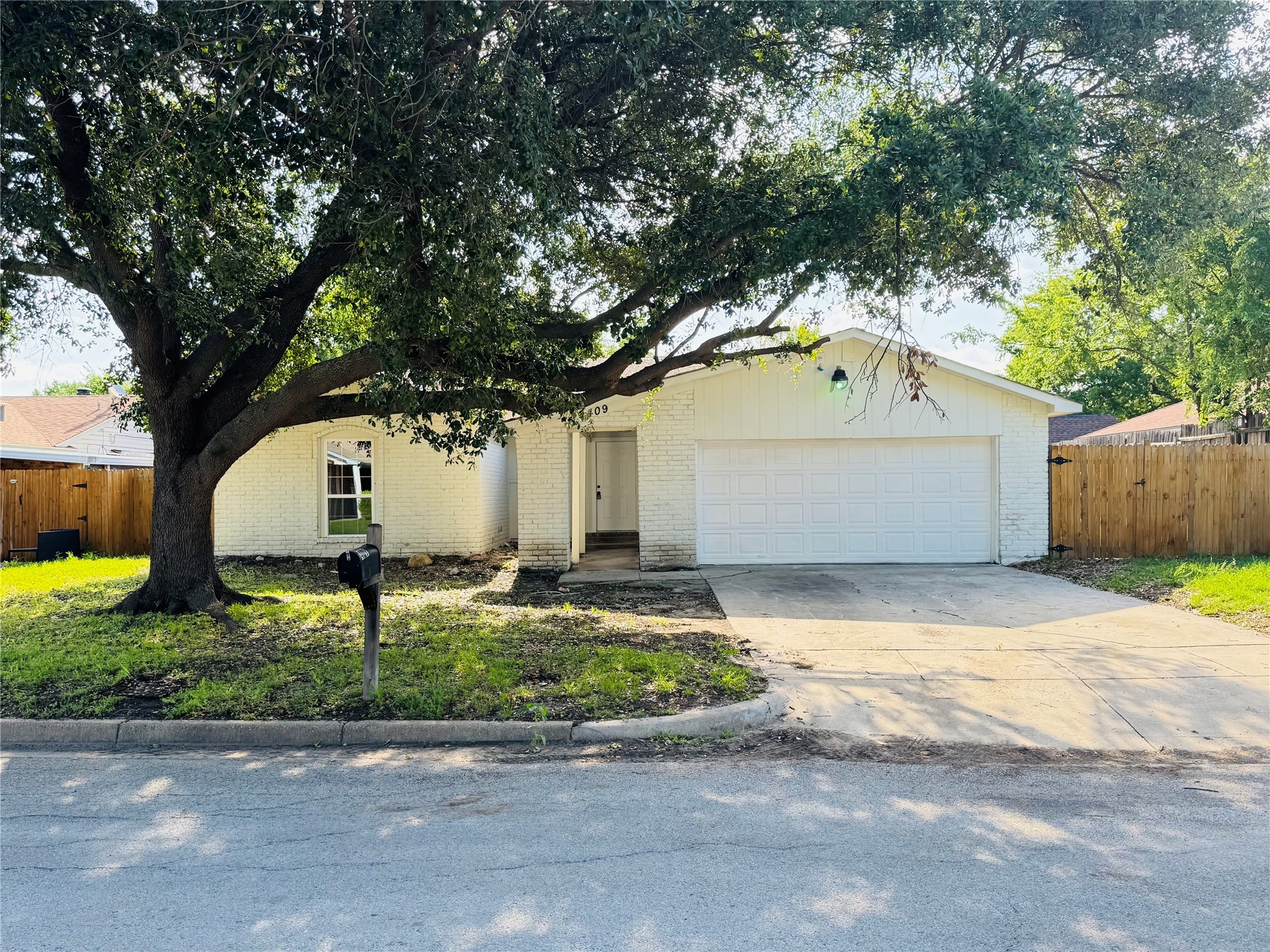 409 Bodart Lane Fort Worth TX 76108