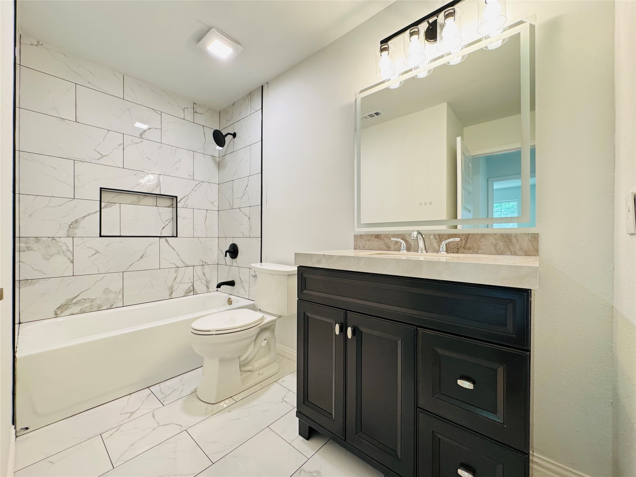 409 Bodart Lane Fort Worth TX 76108