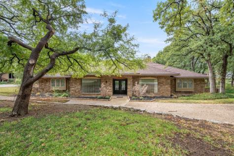6155 Foxglove Court Fort Worth TX 76112