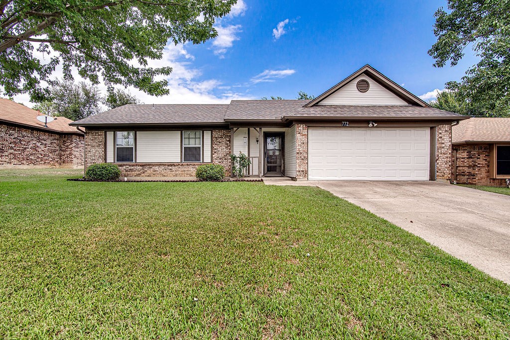 772 Hampshire Drive Burleson TX 76028